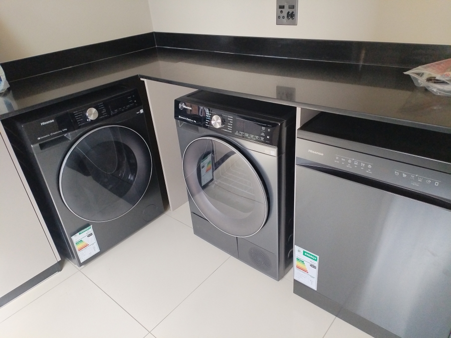 5 Bedroom Property for Sale in Tafelzicht Western Cape